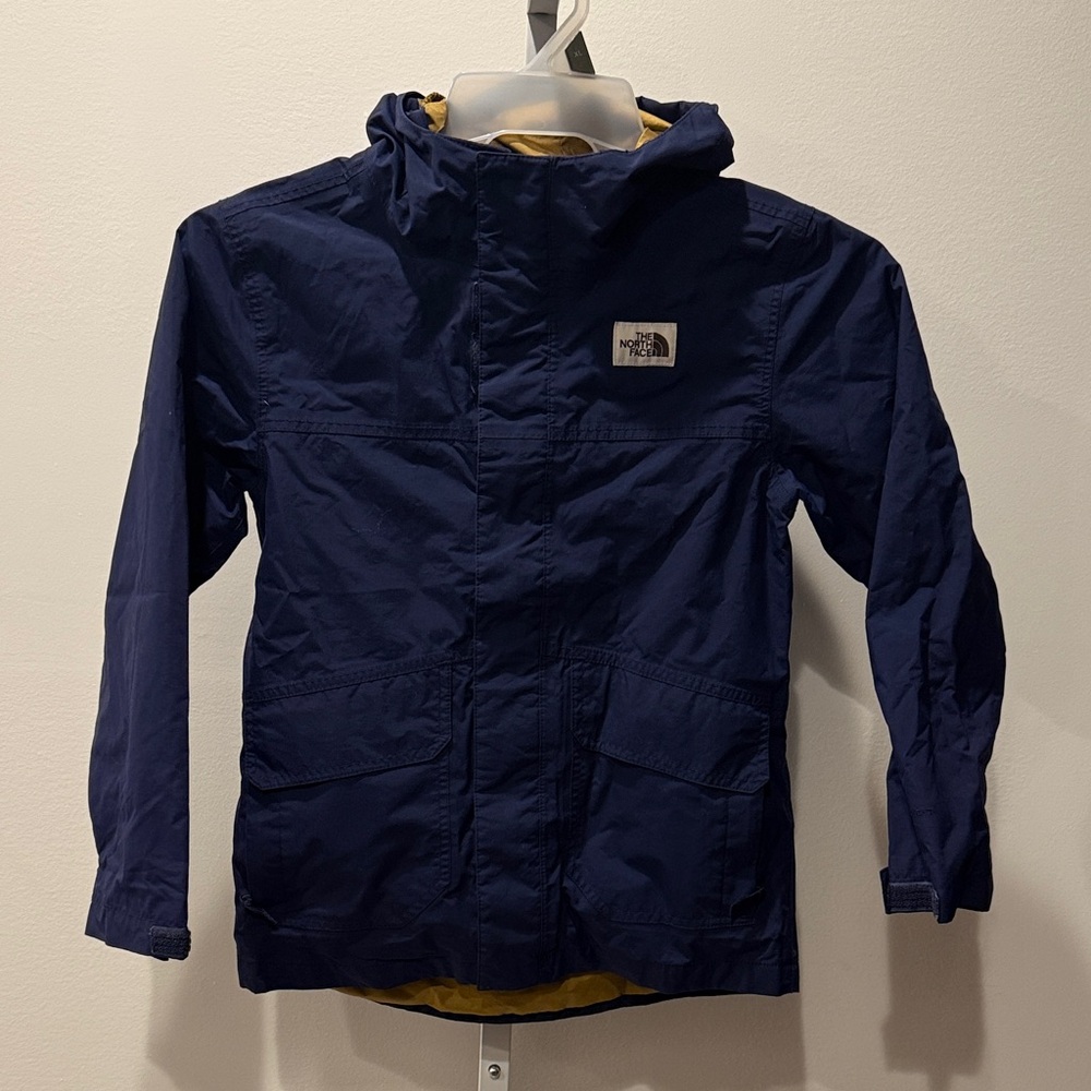 The North Face Dark Blue Hooded Jacket Boys Size M Windbreaker DryVent